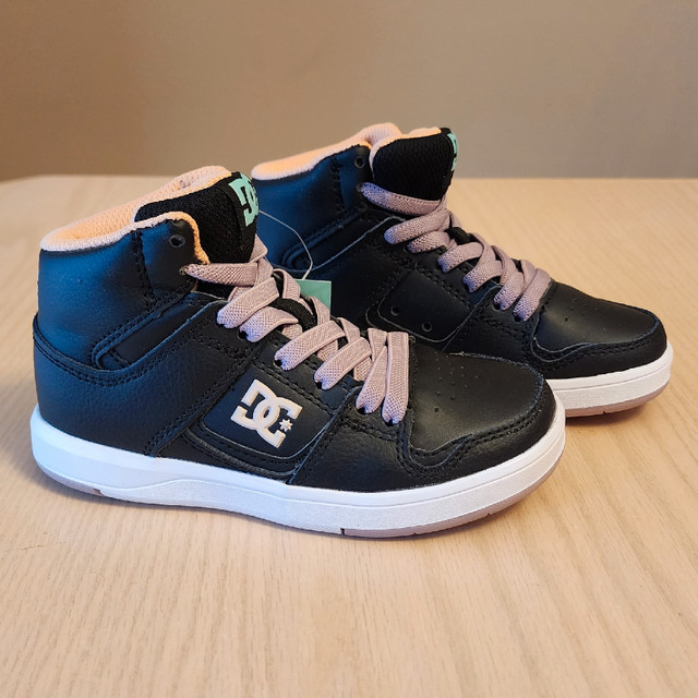 DC Hi-top sneakers girl's size 11 in Kids & Youth in Prince George