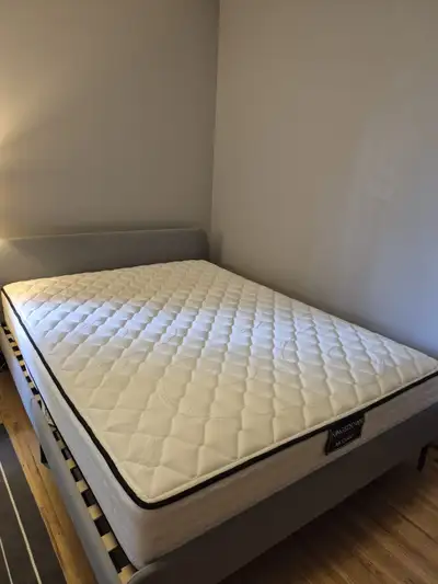 Mattress Queen URGENT Kingsdown Medway  Great Quality (No Stain), View more