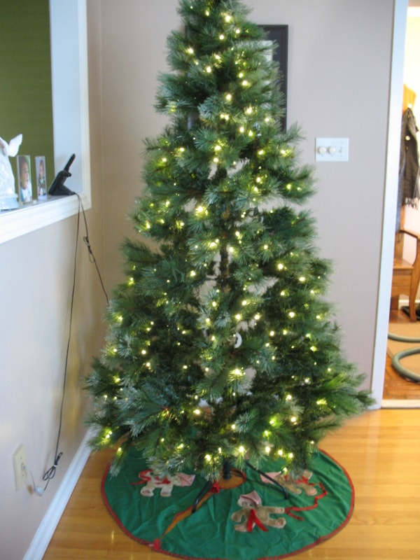 COMPLETE 7 1/2 Foot PreLit Christmas Tree including Decorations Holiday, Event & Seasonal