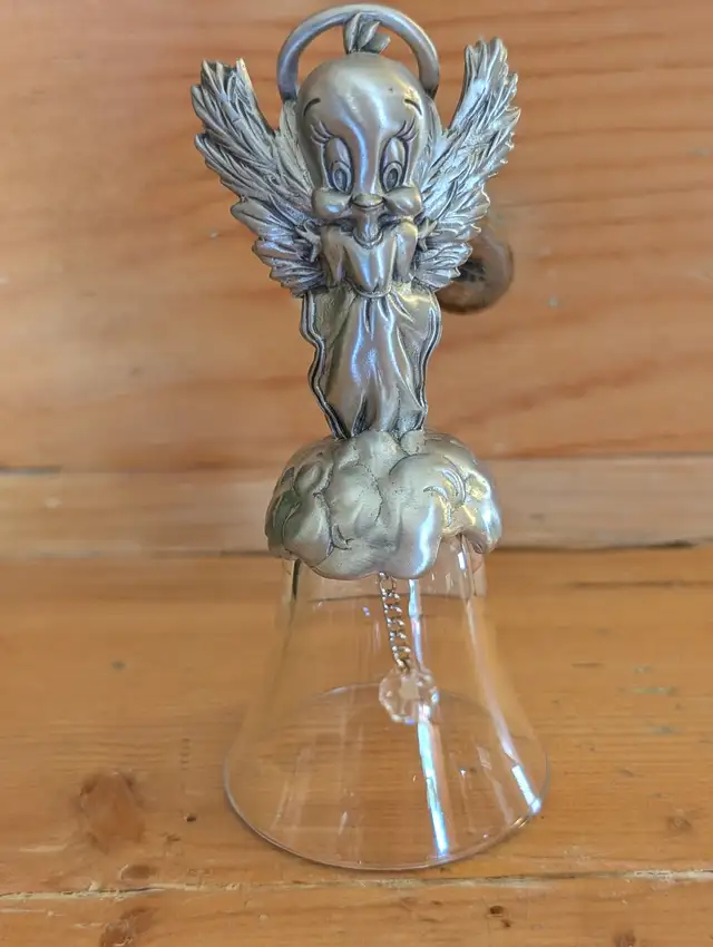 Looney Tunes TWEETY Trinket Box & Pewter bell($25 total) in Arts & Collectibles in London - Image 9