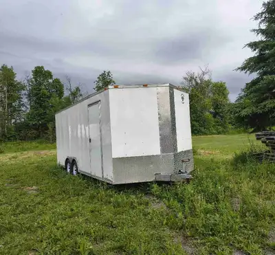 2015 diamond trailer 8'x20' plus the v nose, new tires last year , everything works as it should bra...