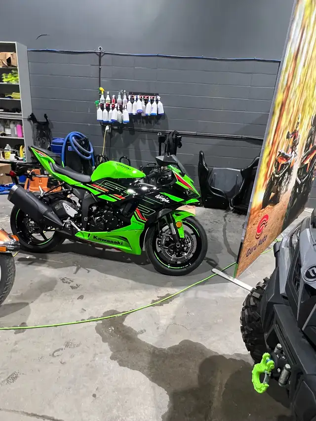2024 Kawasaki ninja ZX-6R in Sport Bikes in Edmonton - Image 7