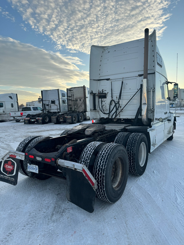 Volvo Semi Truck  dans Camions lourds  à Winnipeg - Image 4