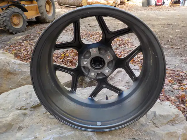 Mazda rim (1 only) in Tires & Rims in Gatineau - Image 4