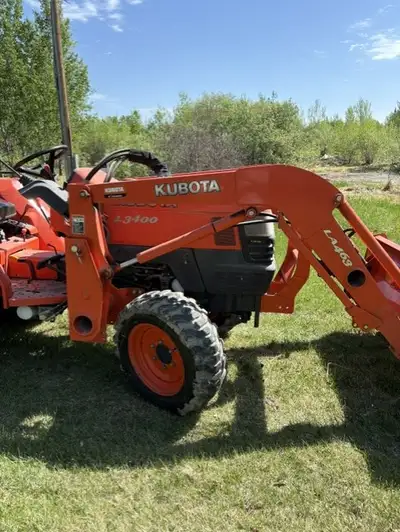 2006 Kubota L3400 Utility Tractor Only one owner Great for acreages Front end loader LA463 3 Cylinde...