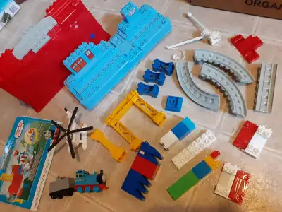 Mega Bloks Thomas & Friends building set with case -- complete set large building blocks for younger...