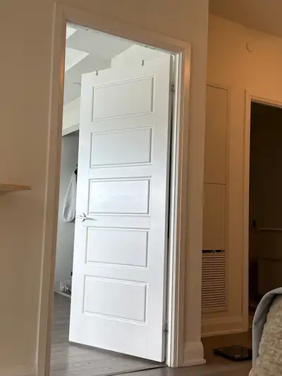 Unionville Condo Sublet 2100 July 1 - October 1