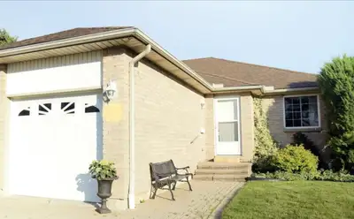 3 bed 2 bath, full house with finished basement - South Windsor