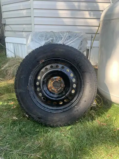 4 winter tires on rims 225/65R17. Lots of tread. Came off a nissan rogue. $500 OBO