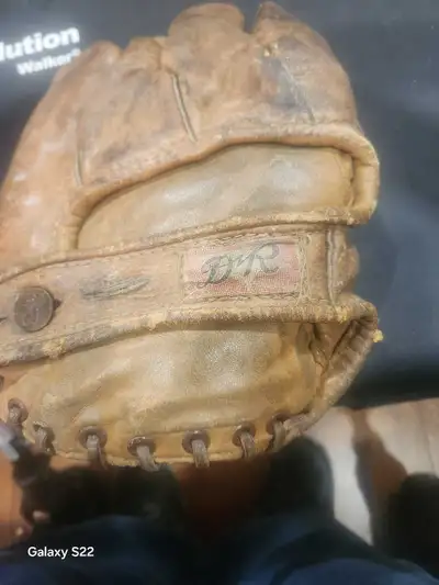 D&R Baseball Glove, View more