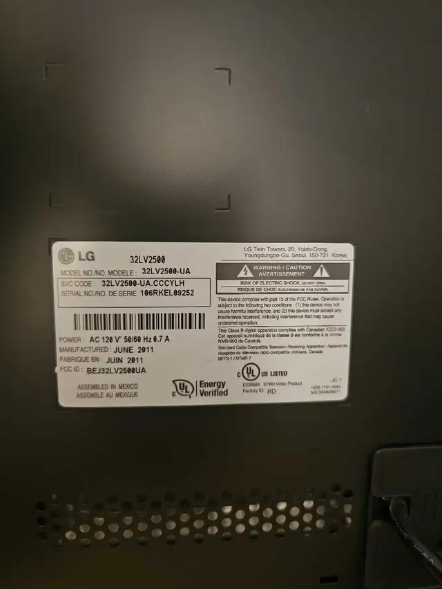 LG 32LV2500 32" Tv in TVs in Ottawa - Image 3