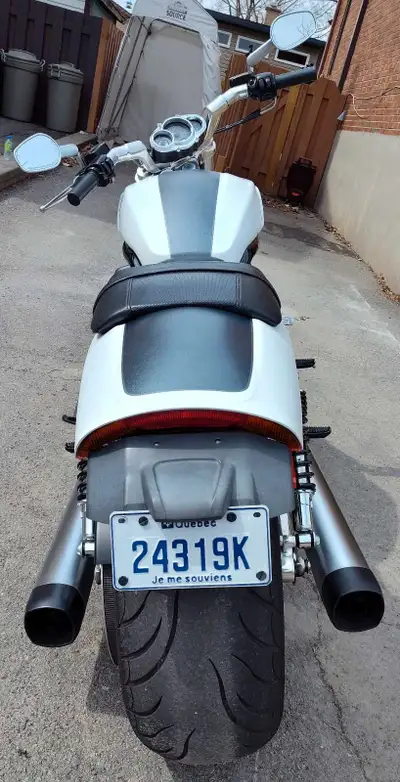 2013, Harley-Davidson VRSCF V-Rod Muscle, Une machine de performance. 26 000 KM, alarme, pneus arriè...