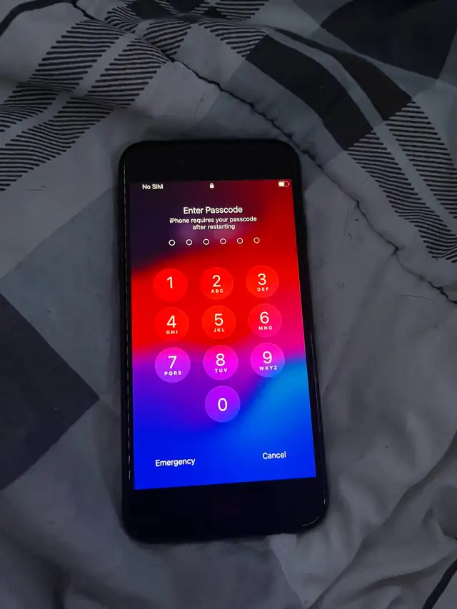 Iphone SE second Gen in Cell Phones in Kingston - Image 5