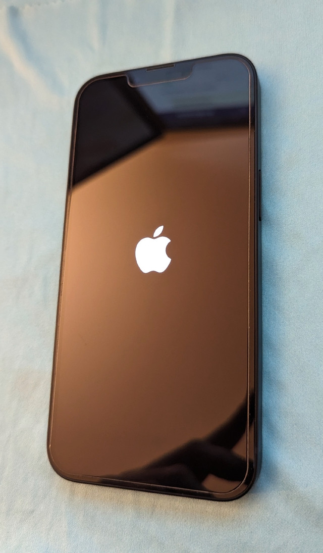 iPhone 13 128GB (Midnight Black, unlocked) in Cell Phones in Saint John