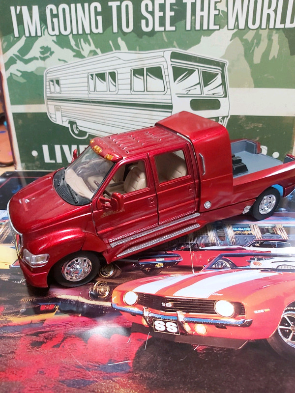 Diecast Cars &Trucks 1:24 th Scale 
F-650 in Toys & Games in Hamilton - Image 2
