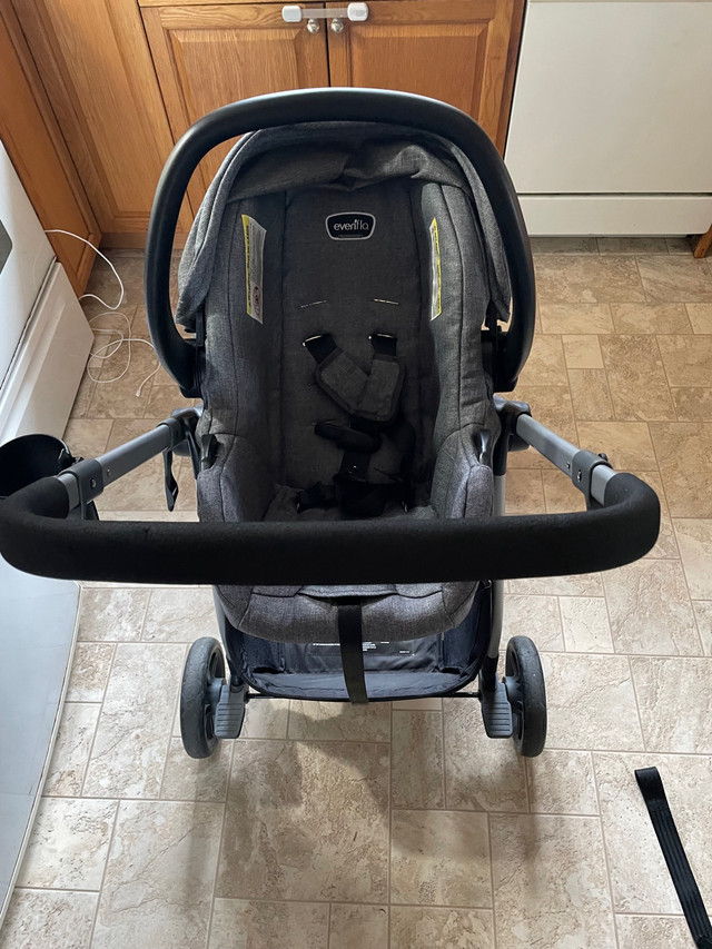 Evenflo omni travel system  in Strollers, Carriers & Car Seats in Cape Breton - Image 4