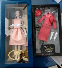 Franklin Mint The Jackie Kennedy Doll & Jackie Doll Accessories 