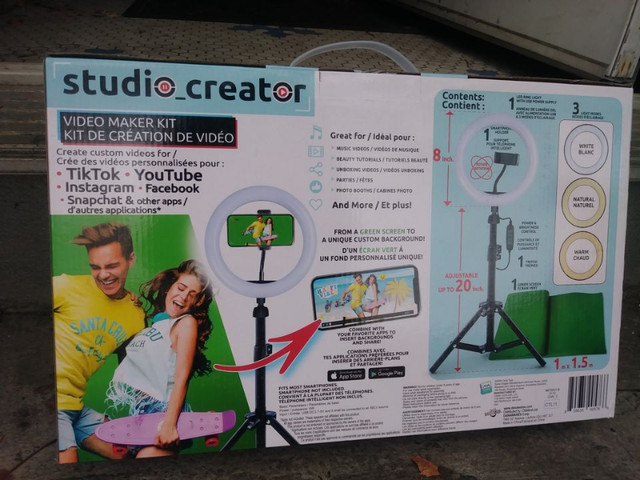 Studio Creator Video Maker Kit 8'' Tripod LED & Green Screen dans Autre  à Ville de Montréal - Image 2