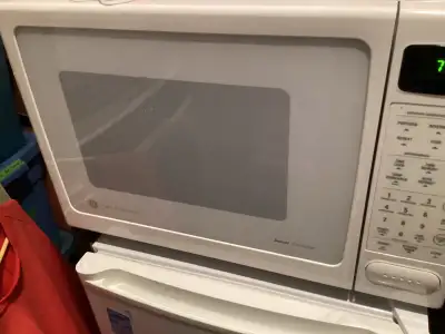 GE Profile Performance Microwave/Convection Oven, View more