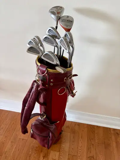 Spalding Complete Men’s Golf set with Cart Bag / Right Handed This is a used SPALDING Complete Men’s...
