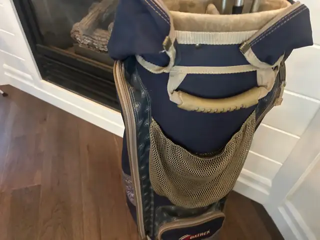 women’s right handed golf clubs and bag good shape  in Golf in Guelph - Image 6