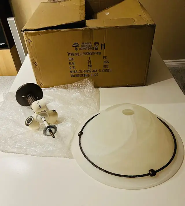 Celiling light: Z semi flush mount in Indoor Lighting & Fans in Markham / York Region - Image 2