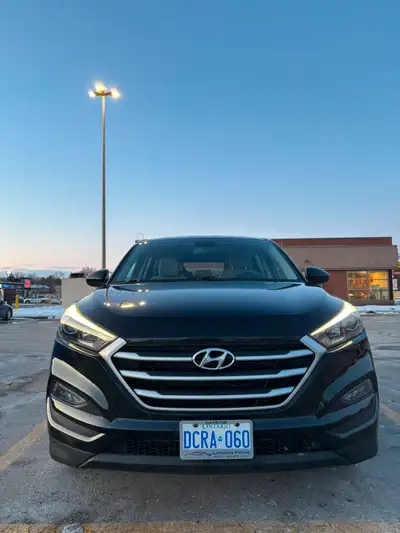 Hyundai Tuscon Clean Title 116,00 Km till date Reversing Camera, Bluetooth connectivity, Heated Fron...
