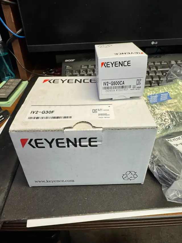 KEYENCE IV2 Complete set. NEW never installed in General Electronics in Kitchener / Waterloo - Image 2