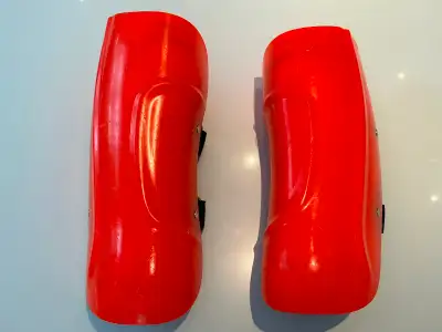 Model Number: 20195 Protective shin guard for ski racers. Cutting guides to guard can be easily cut...