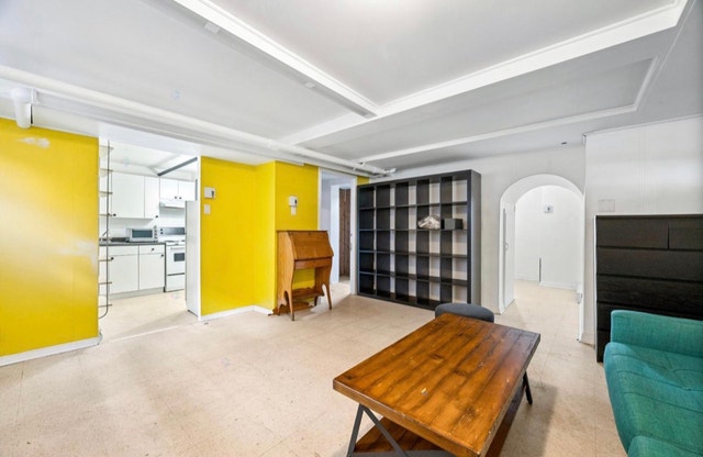 Studio au Sous sol à louer — photo 1