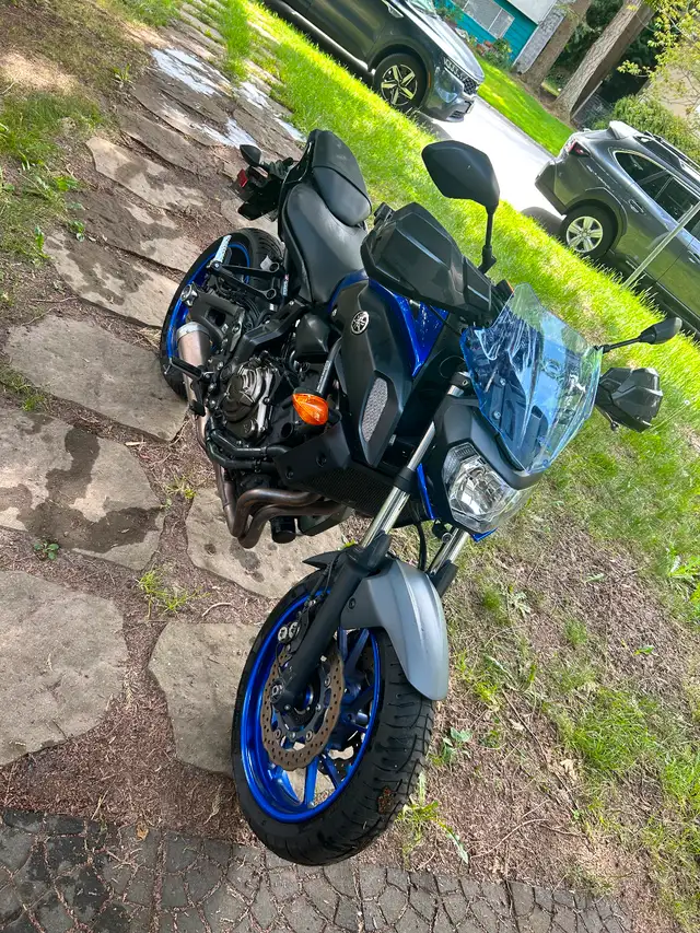2016 Yamaha MT07 -  Well cared for Yamaha blue -  asking $7000 in Sport Bikes in Delta/Surrey/Langley - Image 7