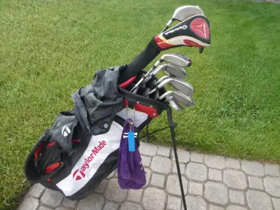 Men’s Right Hand TaylorMade Burner Golf Clubs & Carry Bag, View more
