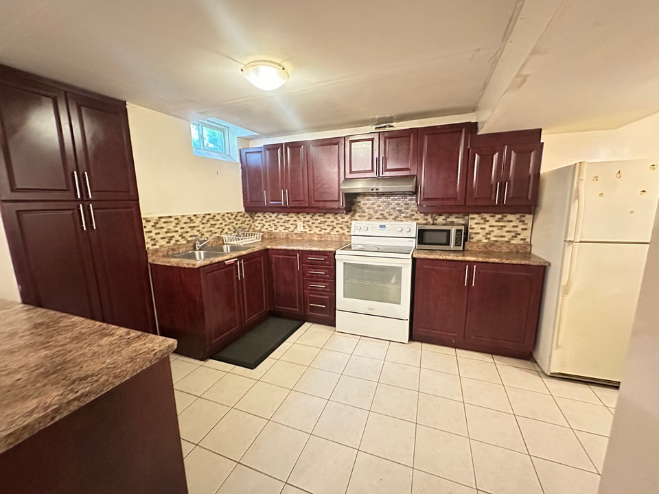 2 Bedroom Basement Apartment for Rent – Vaughan - December 2