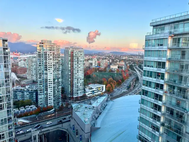 Fully Furnished Private Room in Downtown Vancouver – Move-In NOW in Room Rentals & Roommates in Vancouver - Image 11