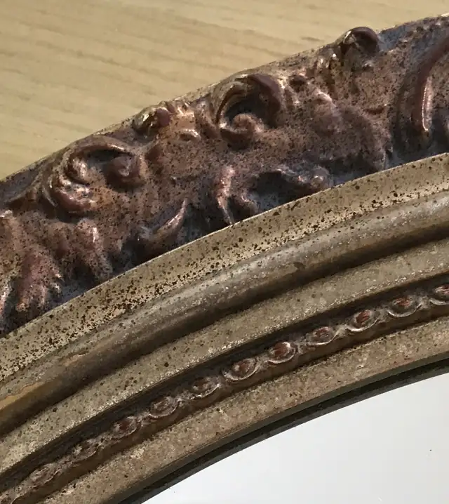 Large Vintage Oval Mirror Gold Tone Ornate Frame in Home Décor & Accents in Ottawa - Image 4