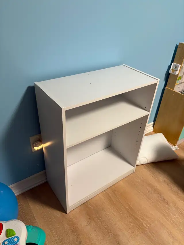Book shelf in Bookcases & Shelving Units in Oshawa / Durham Region - Image 4