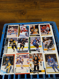 Hockey Cards Hall of Famers Gretzky,Lemieux,Yzerman lot of 105