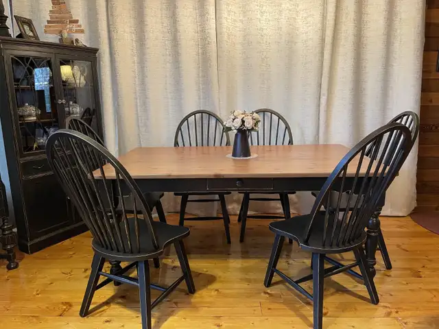 Restored&Refinished Antique OAK Buffet/Hutch, Distressed & MORE in Hutches & Display Cabinets in Winnipeg - Image 11