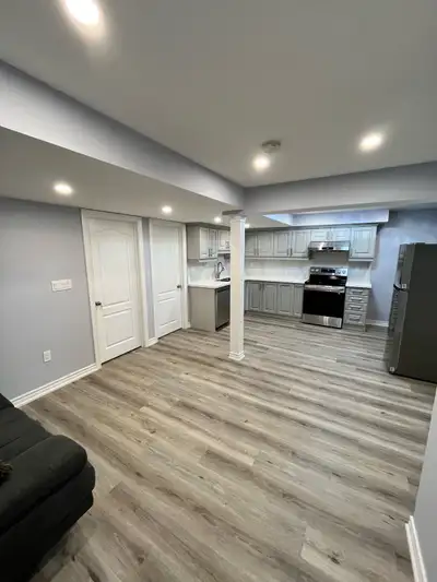 very clean and new 2 bedroom legal apartment