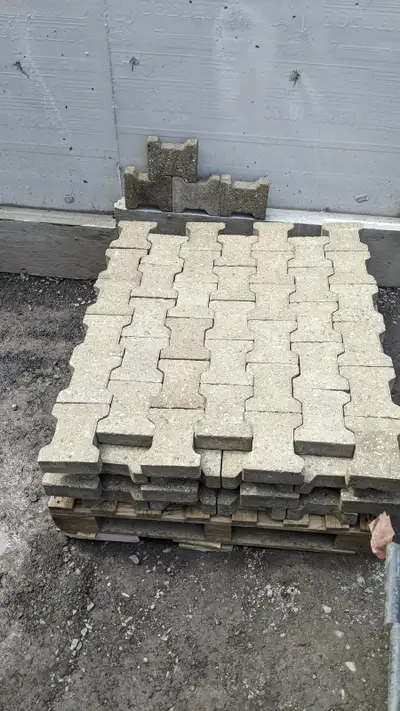 Bloc gris pâle, superficie disponible: 322 pieds carrés (30 mètres carrés) environ + 21 pieds carrés...
