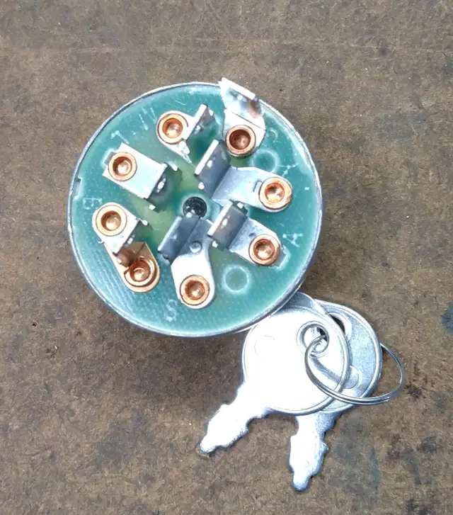 LAWN TRACTOR IGNITION SWITCH NEW WITH KEYS in Lawnmowers & Leaf Blowers in Belleville - Image 7
