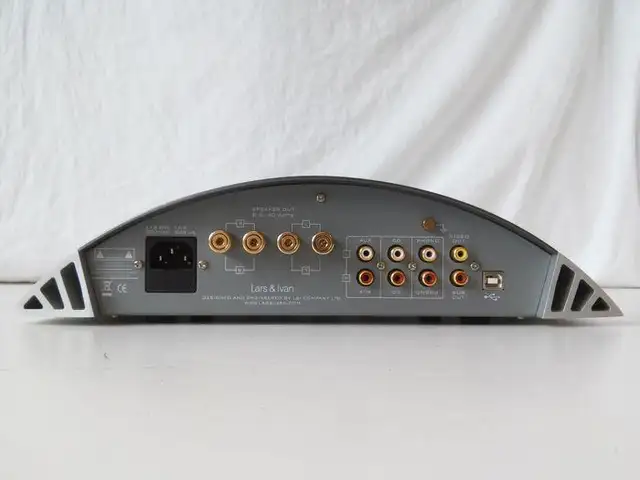 Lars & Ivan GDI-PA40T1S Hybrid Power Amplifier iPod Dock (Black) in Stereo Systems & Home Theatre in Mississauga / Peel Region - Image 8