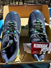 Women’s Kodiak Work-Safety Shoes - Size 9.