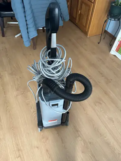 Comercial Advance VU500  Vacuum