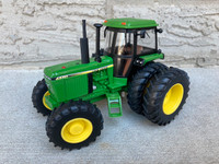 *IN STOCK NOW *  1/32 JOHN DEERE 4450 NFTM Farm Toy Tractor