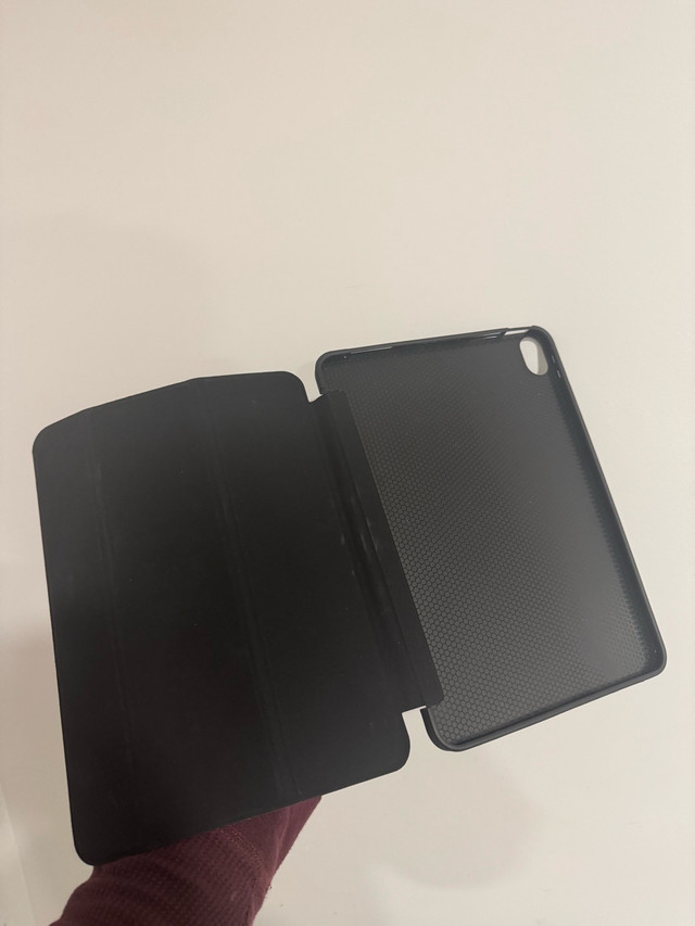 iPad Air M3 Case – Black Slim Cover in iPads & Tablets in City of Toronto - Image 3