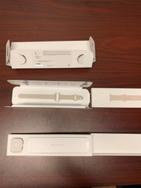 Apple Watch 7 - 45mm GPS Starlight - mint new condition