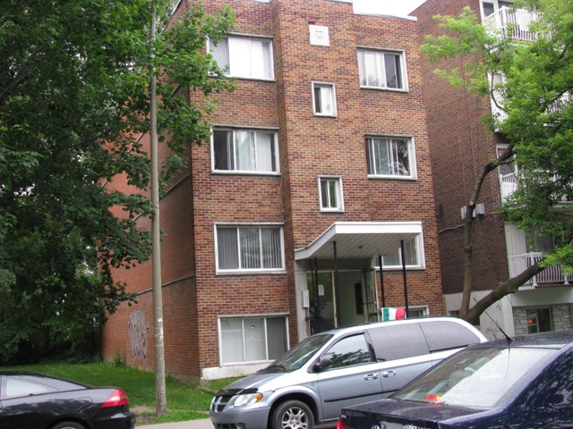 STUDIO METRO HENRI-BOURASSA — photo 1