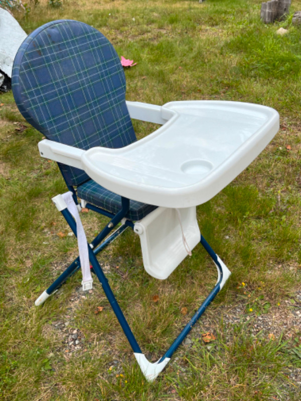 High chair in Feeding & High Chairs in Thunder Bay