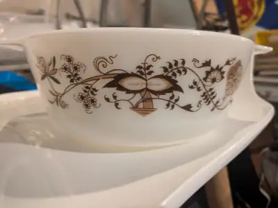 Vintage Corningware dish, View more